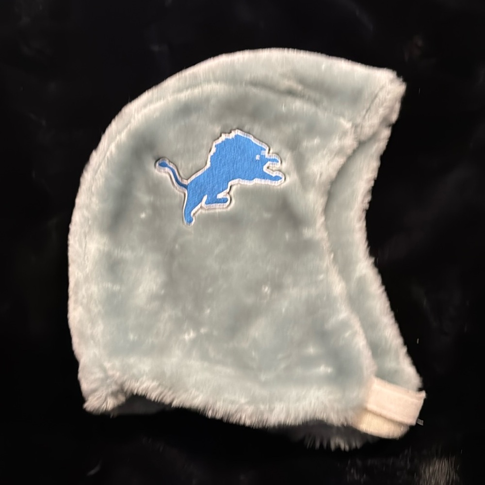 Detroit Lions Reebok Winter Helmet Hat OSFM Silver fur Embroidered Lion